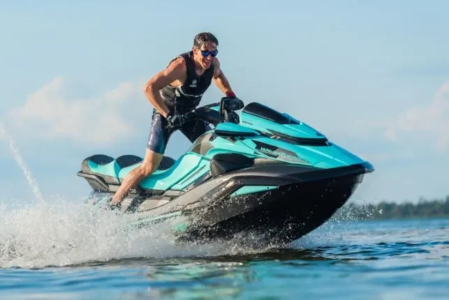 pasos para desalar una moto de agua después de usarla